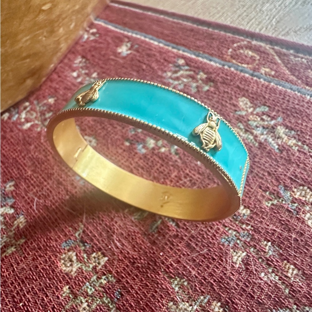 Julie Vos Bee Enamel hinge bangle